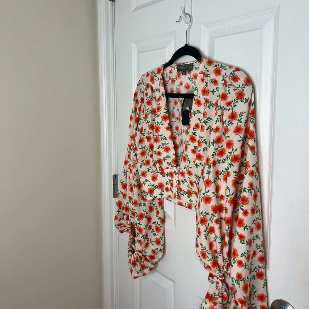 Floral Bell Sleeve Crop Top